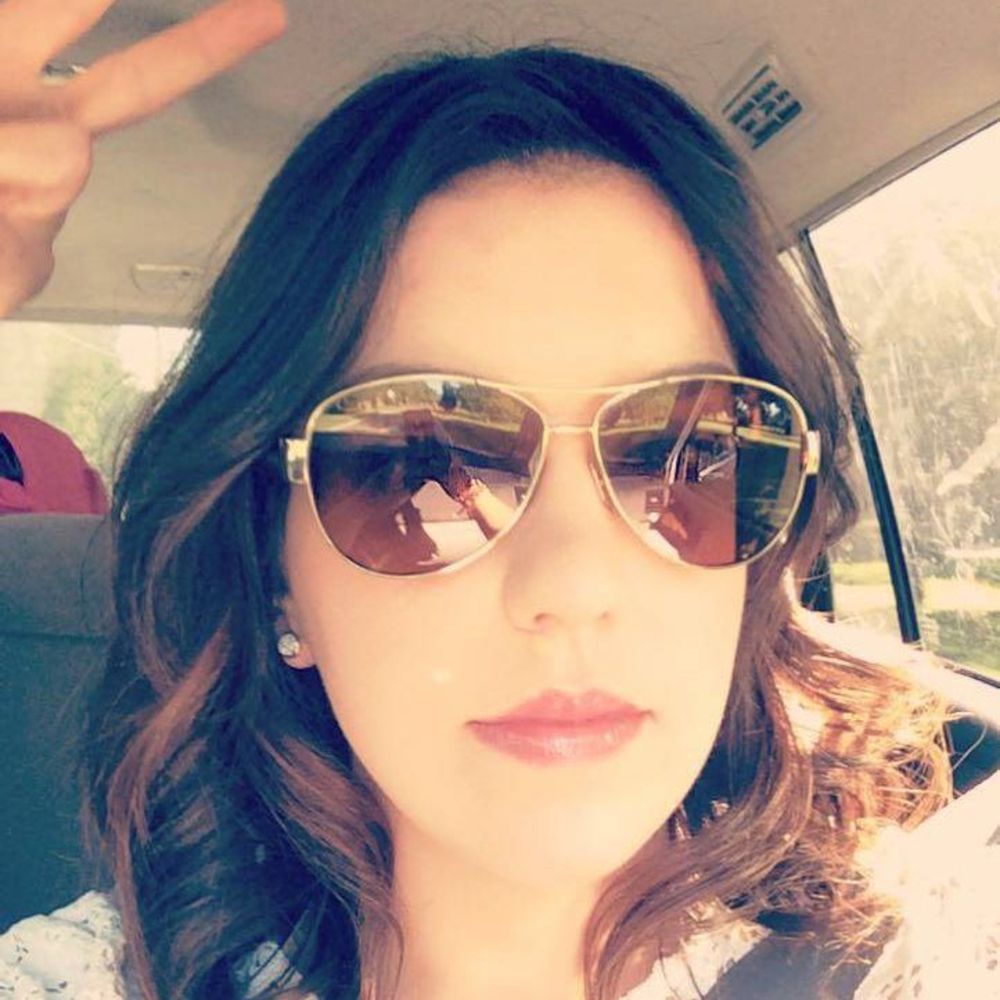 Meet your Posher, Laura